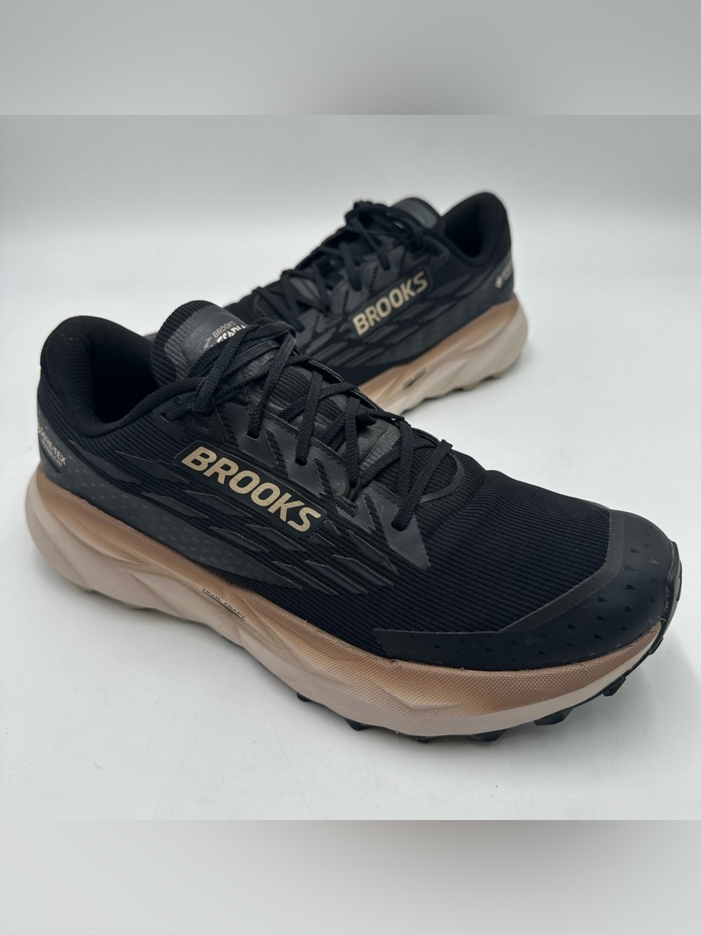 Brooks Cascadia 19 GTX Men’s 10.5 D Black Gray Gore-Tex Trail Running Shoes